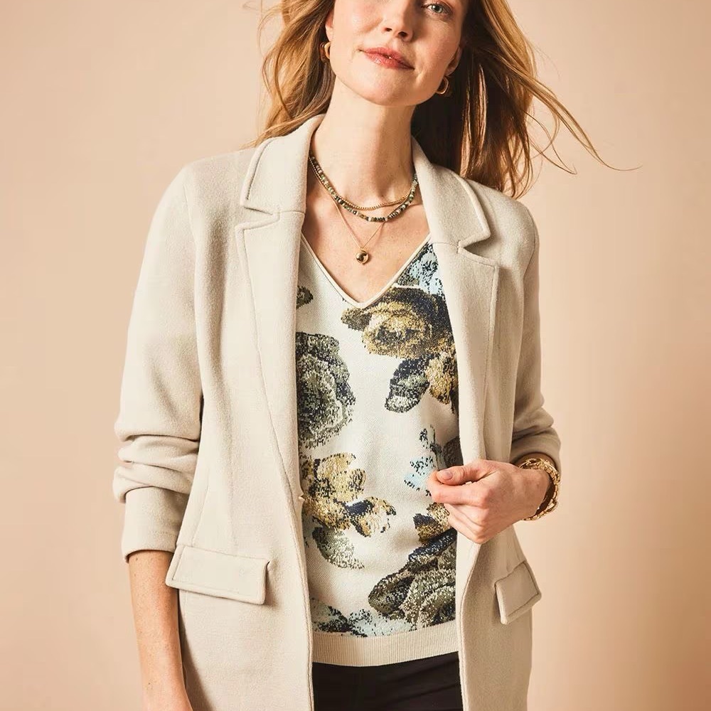 Chico's light taupe knit Blazer for Women. Fits like a XXL